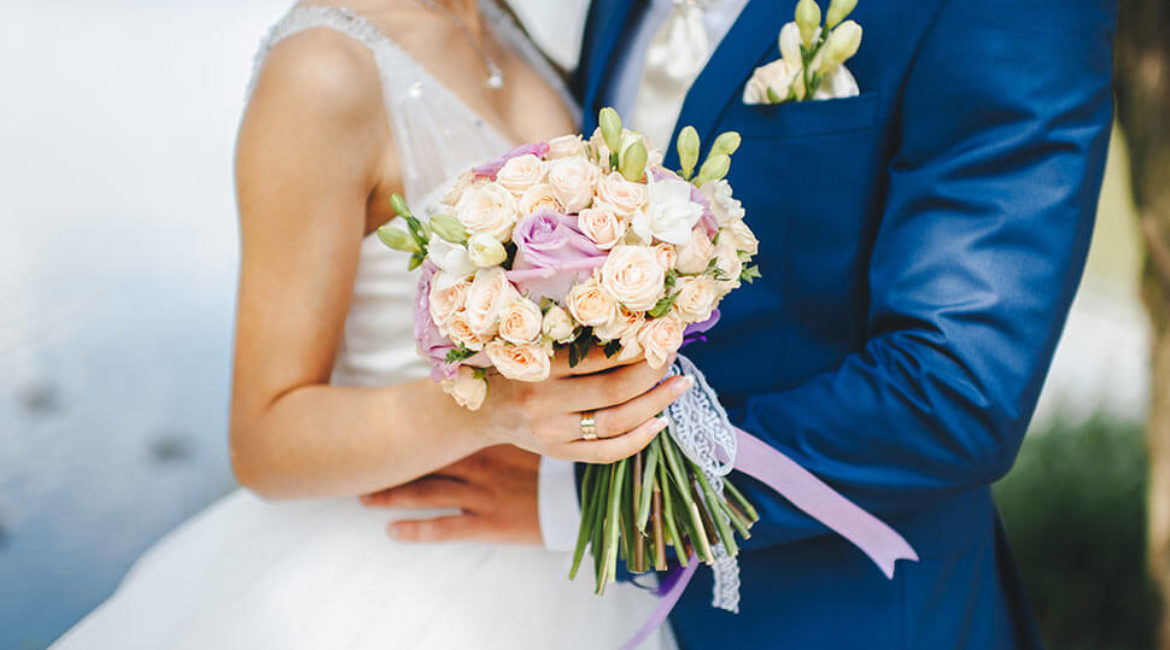 How to choose a contrast bouquet for a wedding